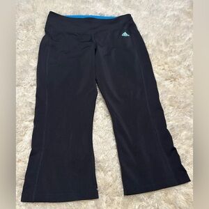 Adidas Women’s Size Medium Black With Blue Trim Leggings EUC